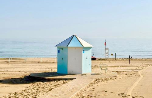 Luxury Ostuni Beachfront Villa with Pool & Private Parking - Foto 8