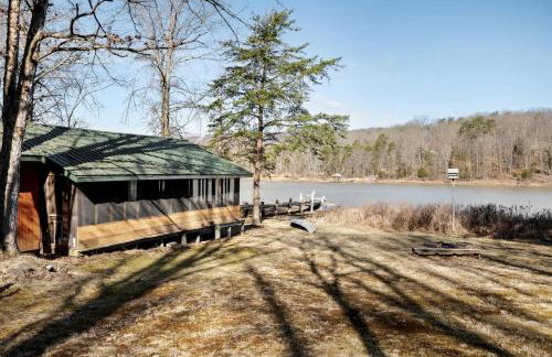Lustrous Lakefront Cabin Oasis near Lake Ferndale in West Virginia - Foto 41