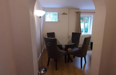 Wokingham - Central 2 beds home with parking - Foto 4
