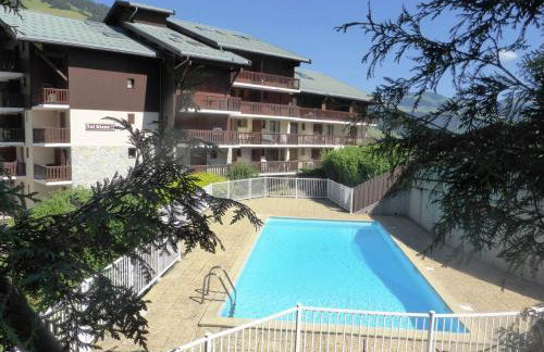 Charmant appart rénové 4 pers, balcon sud, plein centre, proche ski et piscine! - FR-1-342-187 - Photo 12