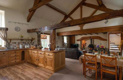 PLAS IWRWG GRANARY - Stunning Barn Conversion based in North Wales - Photo 41