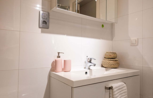 Cozy 1BR City Centre Near Meir Shopping by Oneluxstay - Photo 32