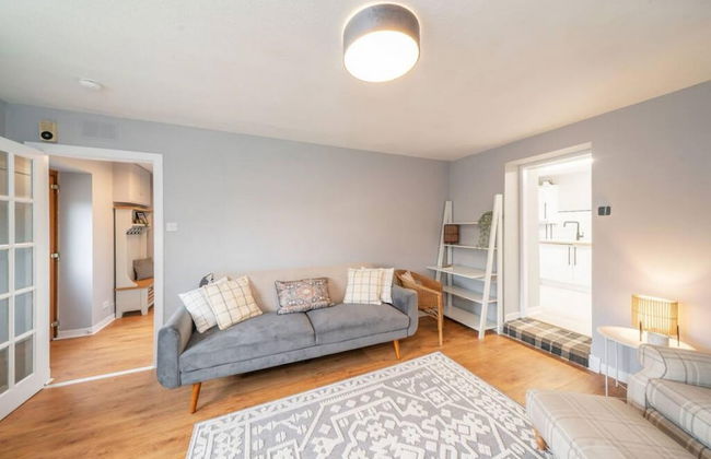 Heatherwood Cottage - Central Scone - Photo 2