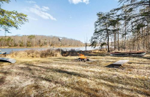 Lakefront w Water Toys Deck Fire Pit & Grill - Foto 5