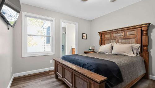 Pet-friendly Grass Lake Hideaway - Photo 3