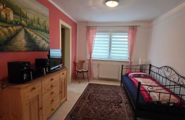 Shiraz-Home das Ferienhaus in Holzminden, 120qm Privatsphäre für ungestörte Erholung - Foto 24