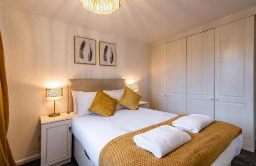 5 Bedroom Family & Contractor House in Nuthall, Nottingham - Sleeps 9 - By CircleWay Homes - Foto 1