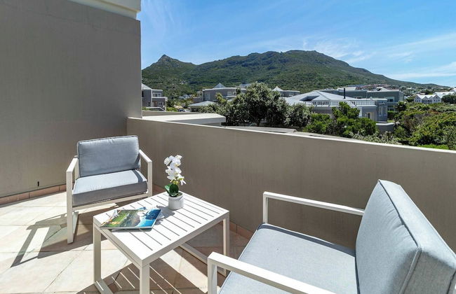 Beachfront Villa, Beach Club, Houtbay - Photo 17