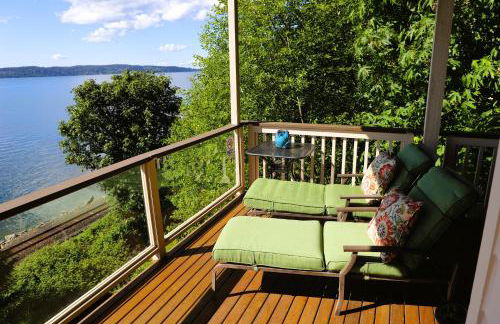 Stunning House with Views of Puget Sound! Ideal for Family Reunions - Photo 108