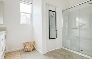 Central, Urban Townhouse with Private Roof Deck - Foto 8