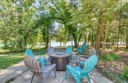 Spacious Lake Hartwell Home with Private Boat Dock! - Foto 29