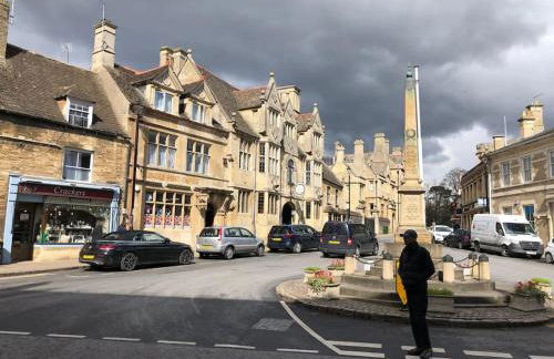 Grade II listed Cottage in Oundle with private courtyard - Foto 11