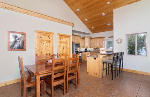 Escape to Tranquility: Amazing Cabin Near Zion - Foto 8