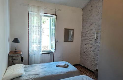 Ceps Cottage sleeps 6 with free wifi near the river - Foto 2