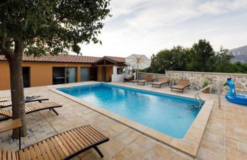 Three Bedroom Holiday Home with Pool - Foto 19