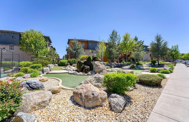 New Stylish 1BR Apt With Heated Pool Gym Yoga Studio - Foto 49