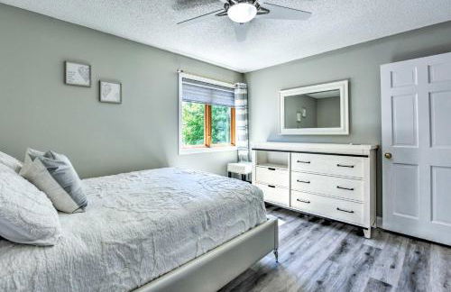 Pet-Friendly Maple Grove Gem with Private Yard! - Foto 26