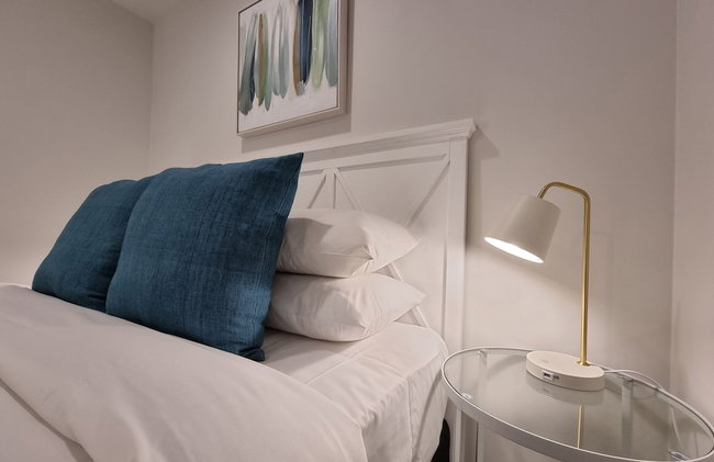 Luxe Apt w Harbour-Sunset Views -Parking - Foto 7