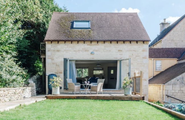 Cotswold Lodge - Photo 22