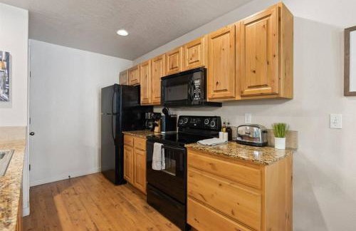 Charming home w/ Fenced Yard On Quiet Street (98) - Foto 7