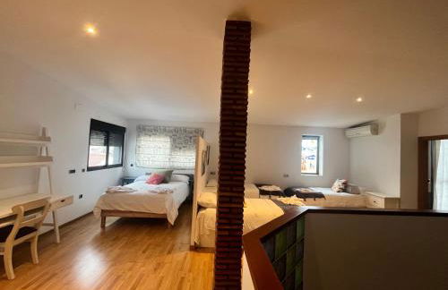 Villa en Valencia, piscina privada y metro 500m - Foto 43