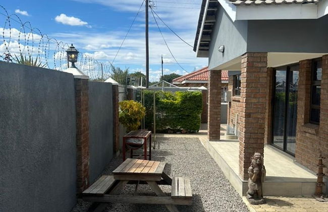 Lovely 3 bed in Selborne Park With Pool - 2234 - Foto 11