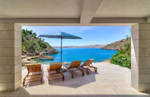 House Silence - Photo 50