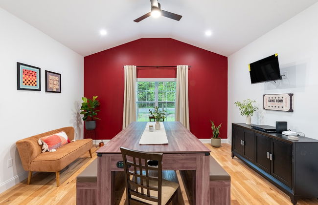 Luxuriously Lakeside by Avantstay Lakefront Retreat w Game Room - Foto 8