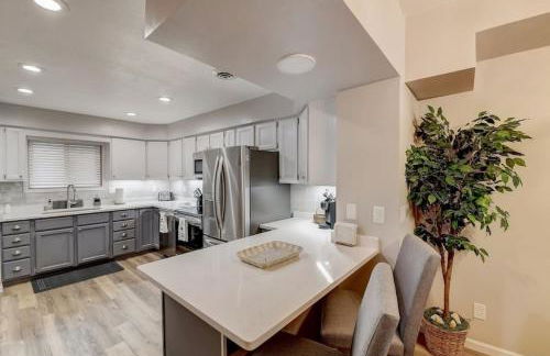 Lakefront Luxury for Families or Couples - Foto 7