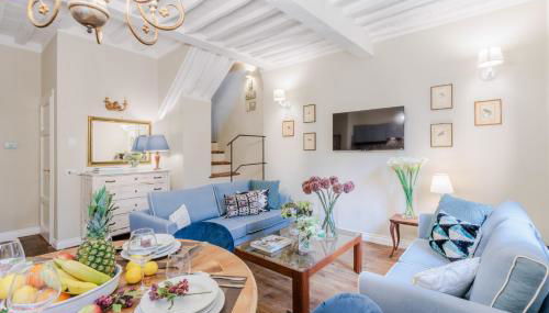 Casa Chiostro, a Central 3 bedrooms Apartment - Foto 3