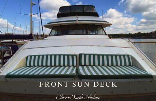 Classic Yacht Nadine in Poole Harbour, Dorset, with a Hot Tub Jacuzzi - Photo 27