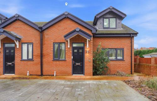 Spacious Ensuite Home near M6 with Driveway Parking - Foto 3