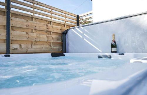 Hoxne Cottages - Daisy Cottage with private hot tub - Foto 2