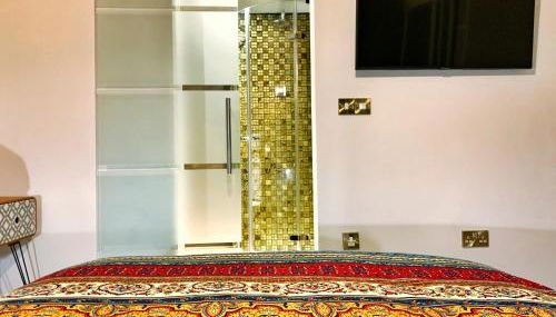 Chy Glynn. Luxury lodge with hot tub and views. - Foto 3