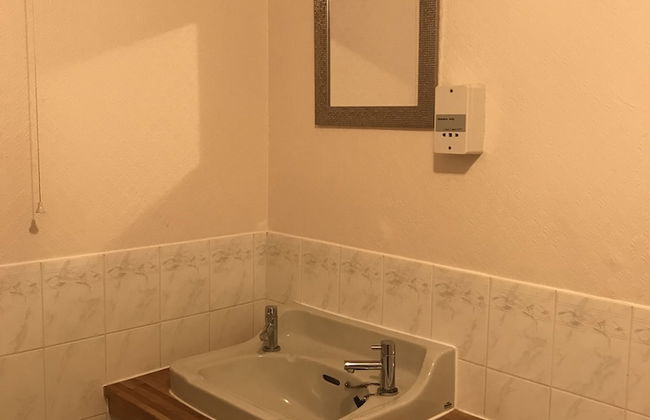 Byrness House - Photo 10