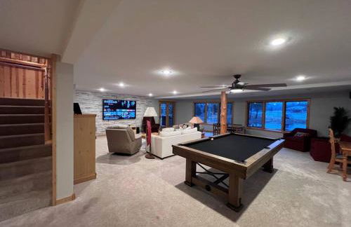 Large Log Home on Lake with Hot Tub - Foto 60