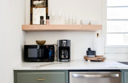 The Gable - 3 BLKS from Main St - Photo 17