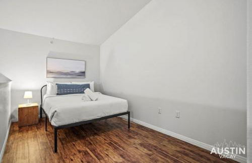 Spiral Stairs to Loft Bedroom Balcony with Shade - Foto 29