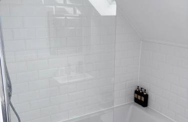 Castle-View Apartment & Free Parking on Site - Foto 16