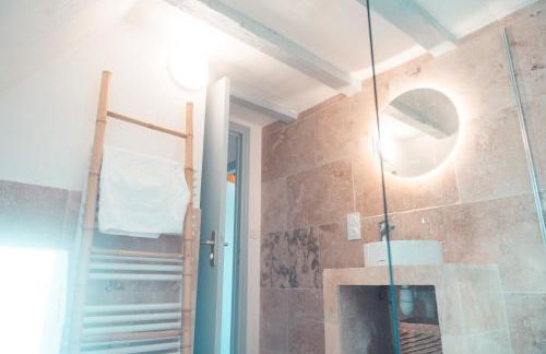 Le Nid dAigle - Spacieux logement sous les toits - Foto 13