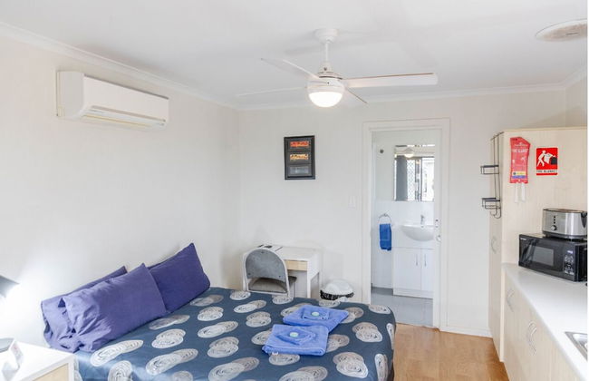 Sundowner Cabin and Tourist Park - Photo 9