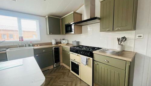 Hedgerow Lodge with Hot Tub - Foto 4