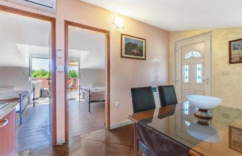 Beautiful Apartment In Porec - Foto 36