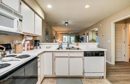 Pawleys Island Condo with Screened Porch and Golfing! - Foto 10