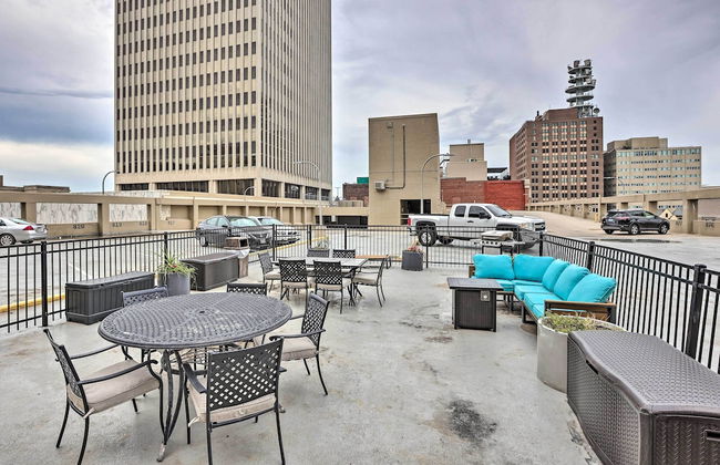 Heart of Dtwn Omaha: Historical Apt w/ Perks - Foto 24