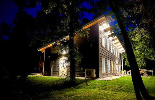 Designer Lake Cabin- HotTub, Sauna & Massage Chair - Foto 48