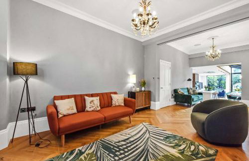 Stunning 3 Bed Victorian House - Idyllic Location - Foto 5