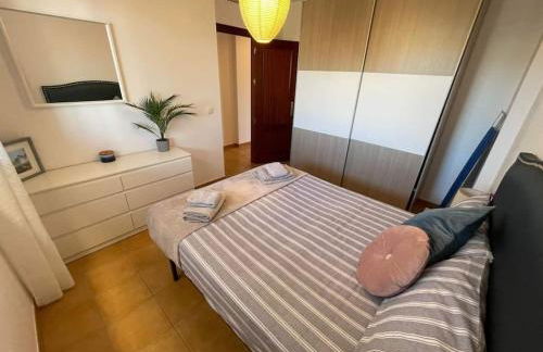 South facing 1 bed apartment, near beach - Photo 10