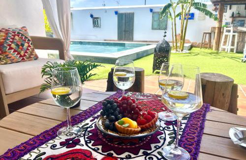 GATU Villa Lurberri, piscina privada, Parking, jardines -Mayores de 25 años y familias " - Foto 24