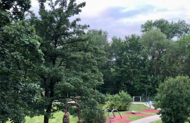 Stilvolles Apartment mit Balkon, Küche & Parkplatz - Waldstetten Zentrum - Foto 50